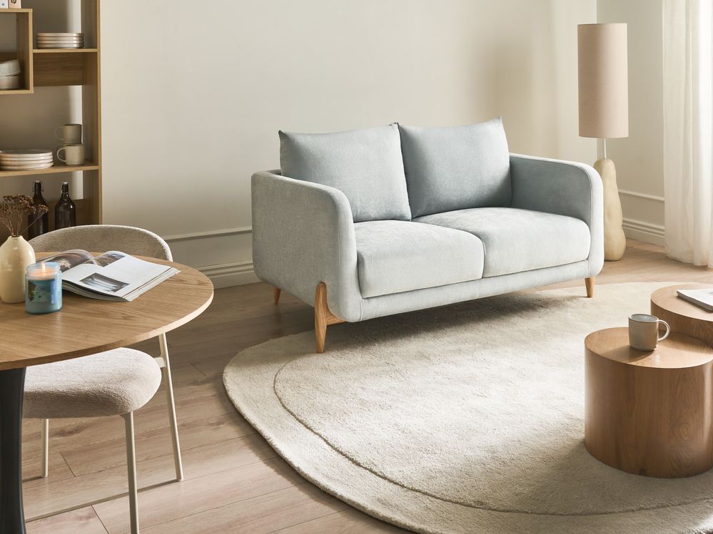 Divano a 2 posti Rivestimento in ciniglia azzurro Gambe in legno con braccioli Angolo lettura soggiorno Stile scandinavo moderno