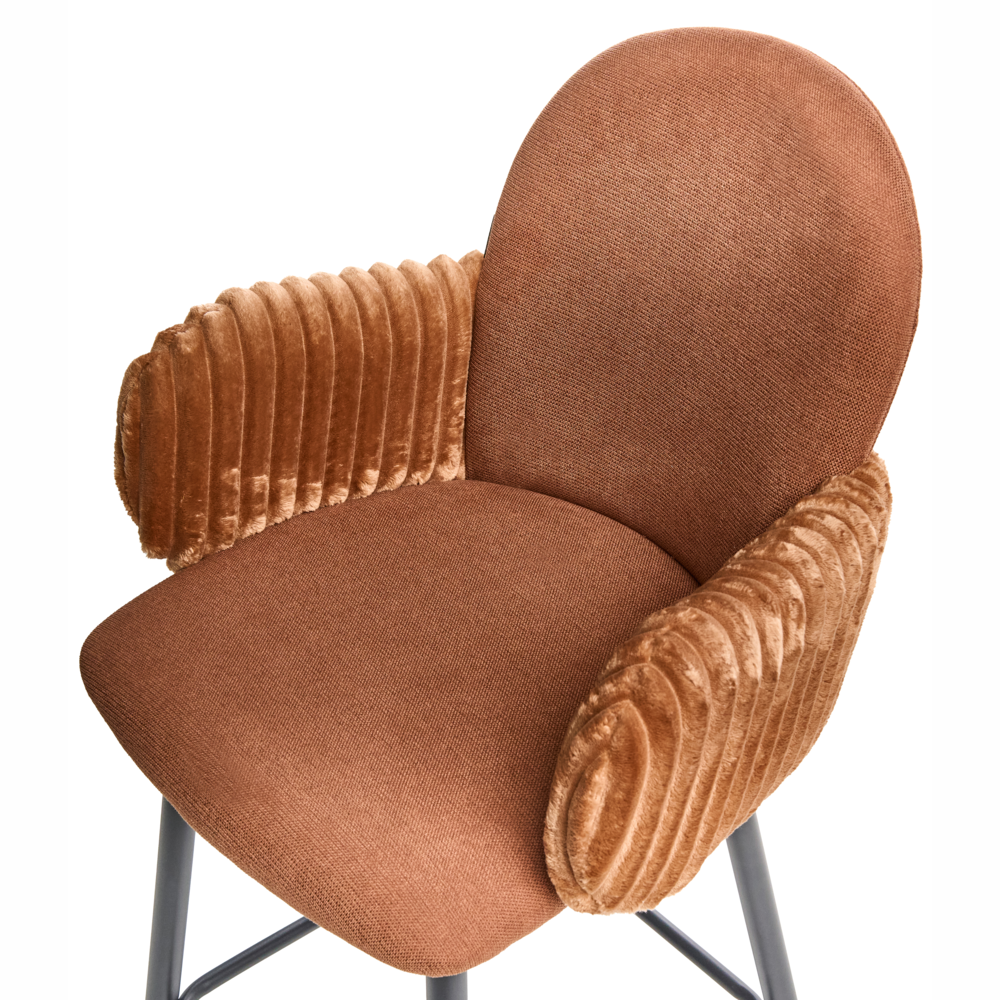 Set di 2 sedie da bar con rivestimento in tessuto marrone e braccioli in velluto stile retrò