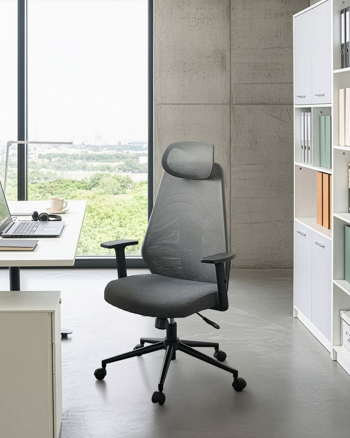 Sedia da ufficio multifunzionale con rivestimento in rete grigio scuro con braccioli e poggiatesta regolabili Regolazione dell'altezza del sedile Base girevole