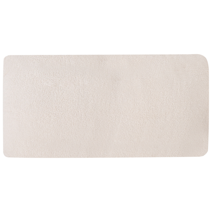 Chaise longue imbottita in bouclé bianco sporco con cuscini, gambe in acciaio in stile scandinavo