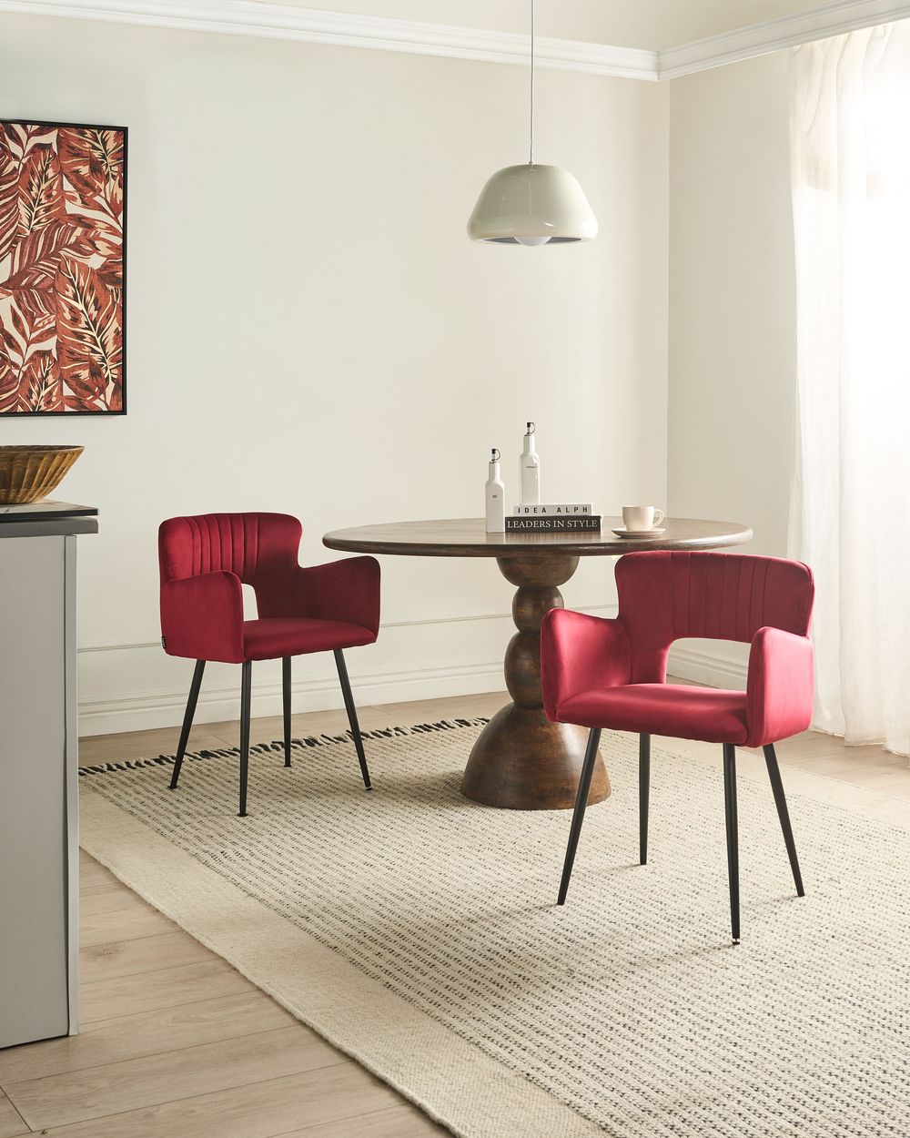 Set di 2 sedie da pranzo velluto rosso scuro braccioli schienale intagliato gambe in metallo moderna industriale