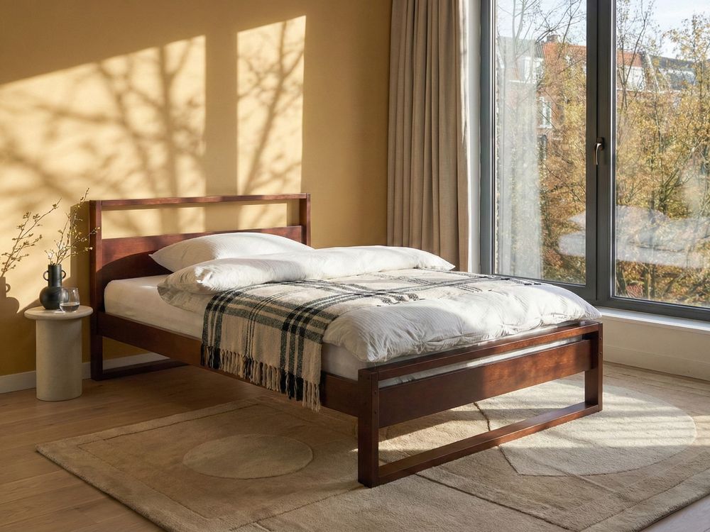 Letto in legno di pino marrone scuro 120 x 200 cm con rete e testiera camera da letto