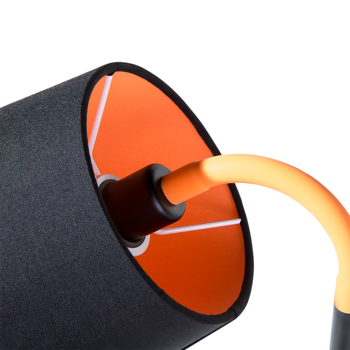 Lampada da Tavolo Nera con Base Treppiede in Metallo Arancio 42H cm Lampada da Notte di Design Moderno