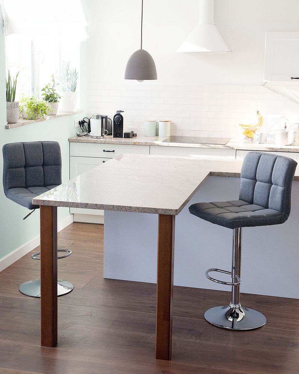 Set di 2 sgabelli da bar da cucina in tessuto di colore nero girevoli regolabili in altezza