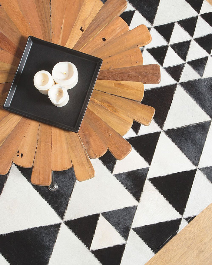 Tappeto in pelle di colore Bianco e Nero Pelle 140 x 200 cm Artigianale stile Moderno