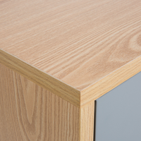 Comodino in legno chiaro con 1 cassetto grigio in legno prodotto dal design scandinavo