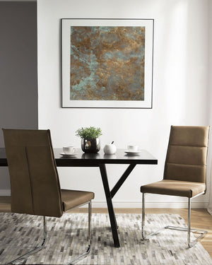 Set di 2 sedie da pranzo beige sabbia imbottite in ecopelle gambe a sbalzo argento senza braccioli design moderno