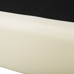 Poltrona Club Chair Beige Rivestimento in pelle crosta Gambe cromate Design retrò