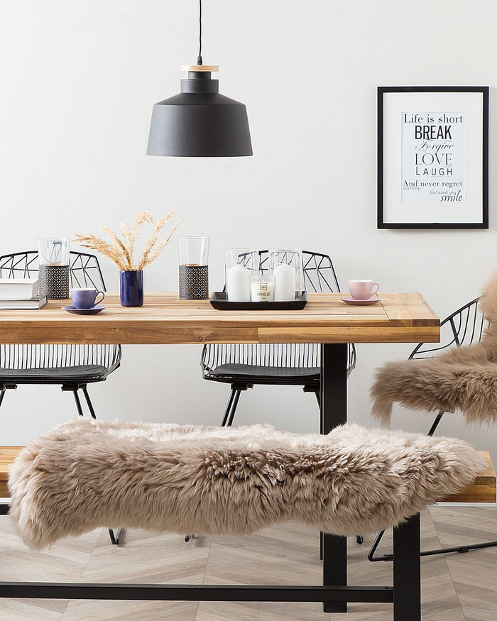 Tappeto in pelle di pecora marrone chiaro 65 x 110 cm a pelo lungo naturale in stile rustico