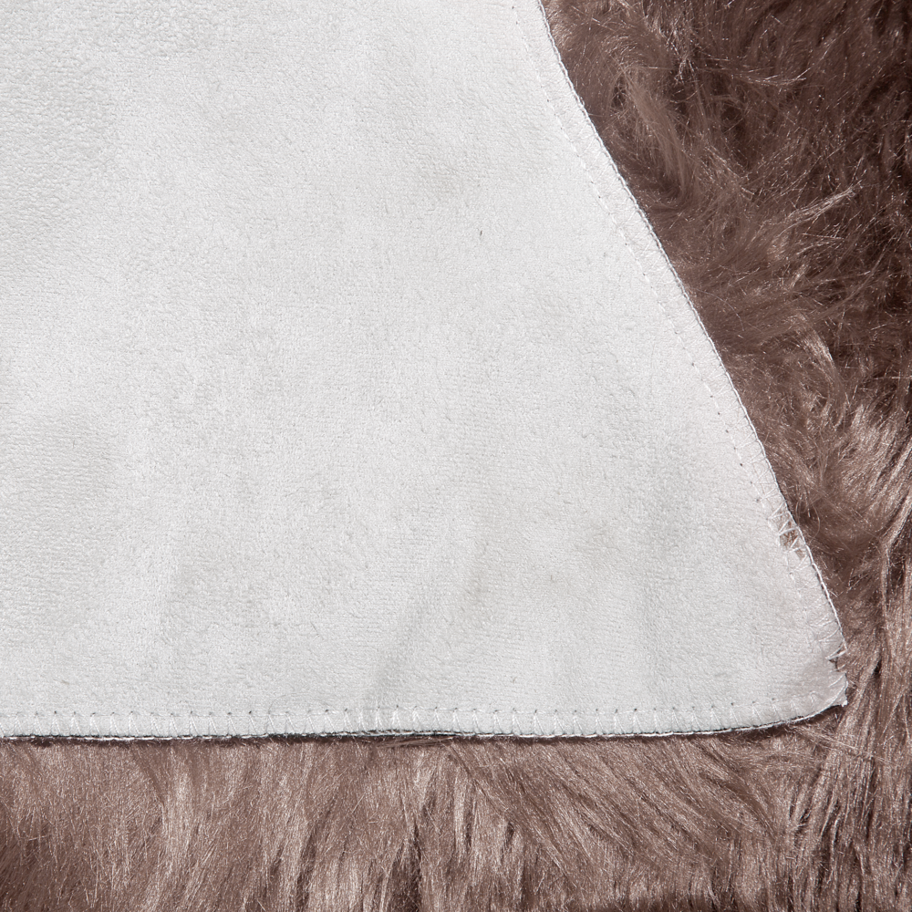 Tappeto in finta pelle di pecora marrone 63 x 95 cm alto pelo rustico