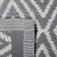 Tappeto per Interni e Esterni Motivo a Rombi Grigio Chiaro 90 x 150 cm motivo geometrico