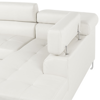 Divano ad angolo in ecopelle bianca con poggiatesta e braccioli regolabili a forma di L