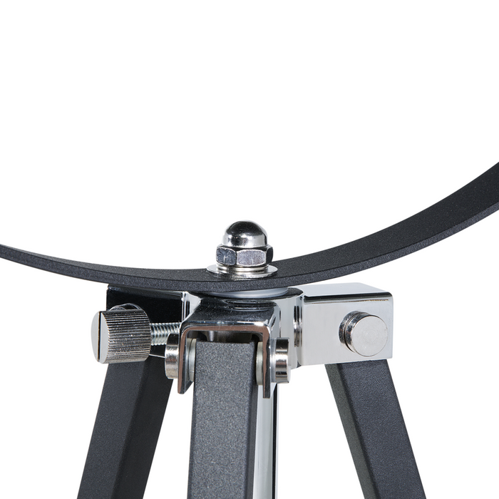 Lampada da Terra Nera con Base a Treppiede in Metallo Argento 165 cm Paralume Orientabile Design Industriale