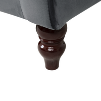 Divano 3 posti imbottito in velluto grigio con sedile e schienale imbottiti con gambe in legno