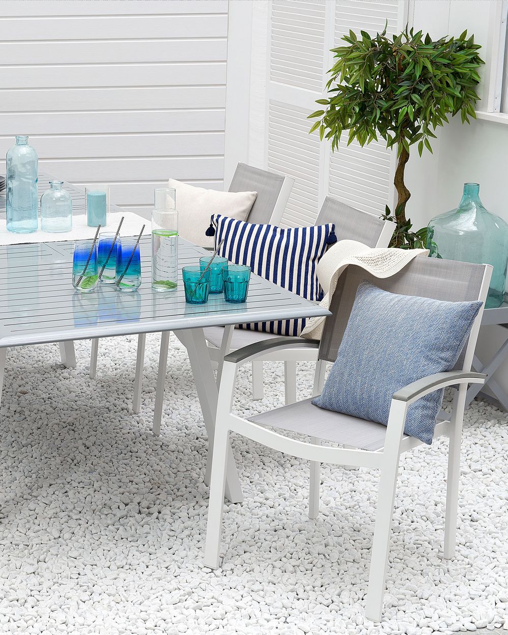 Set di 2 sedie da giardino con struttura in alluminio grigio e bianco resistente agli agenti atmosferici