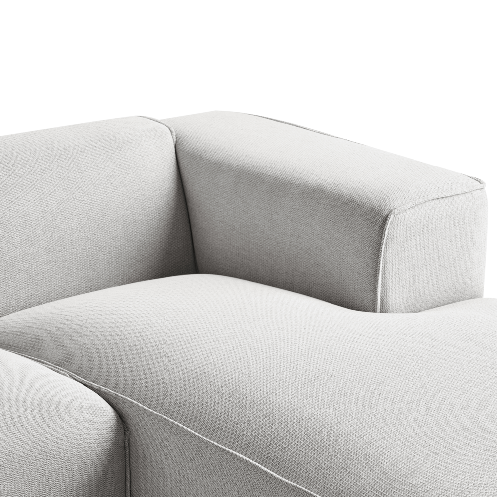 Divano Angolare Grigio Chiaro 3 Posti Cuscini Extra Dispersi Moderno lato sinistro