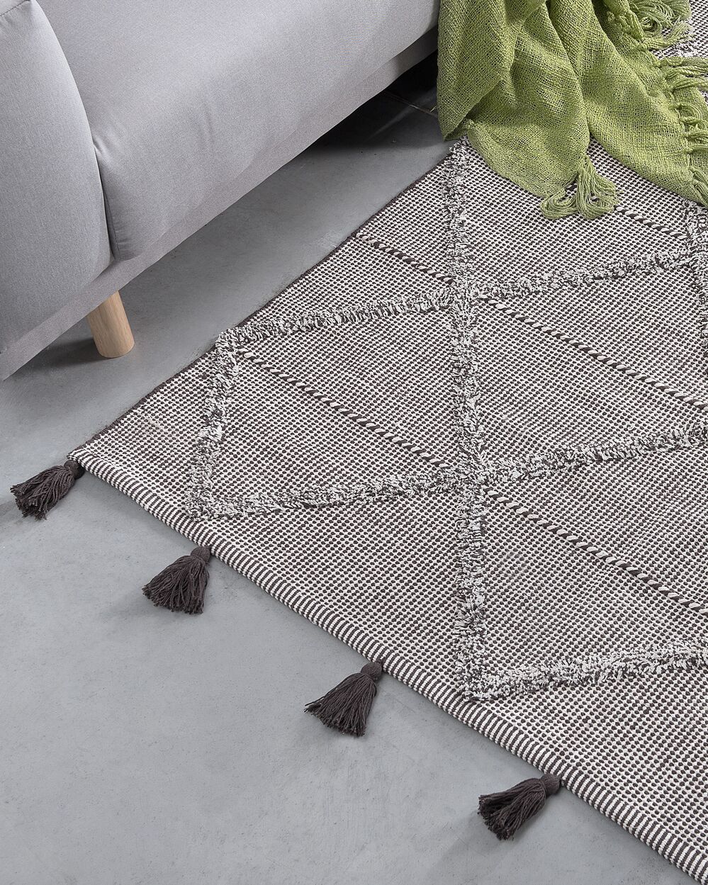 Tappeto Marrone 140 x 200 cm Motivo Geometrico con Nappe Orientali
