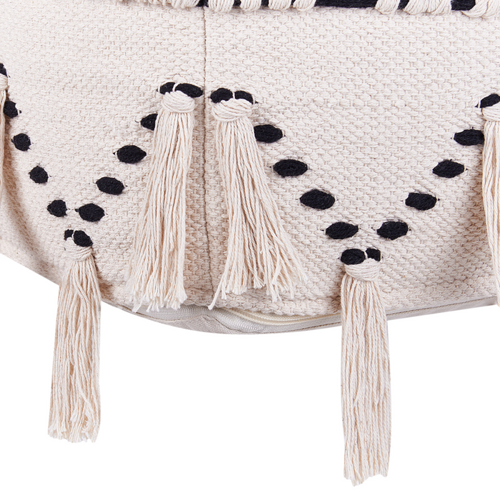 Pouf beige con nappe decorative in maglia di cotone Nero Boho Design