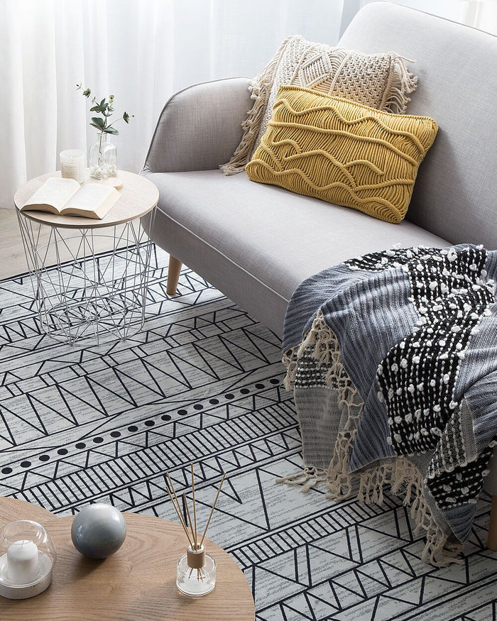 Tappeto Nero e grigio poliestere 140 x 200 cm a pelo corto motivo geometrico