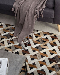 Tappeto tappetino Tappeto Pelle Marrone e Grigio Motivo Geometrico 140 x 200 cm Rustic Boho