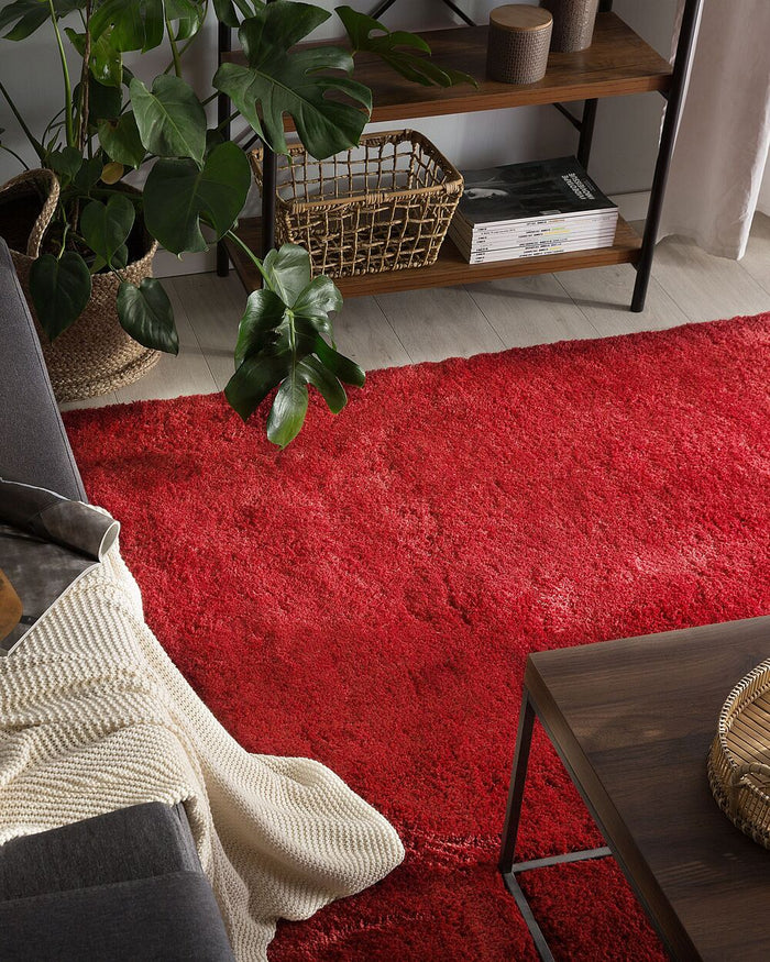 Tappeto shaggy in misto cotone e poliestere rosso 140 x 200 cm soffice pelo denso