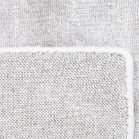 Tappeto in viscosa grigio chiaro 160 x 230 cm a pelo corto capitonné moderno