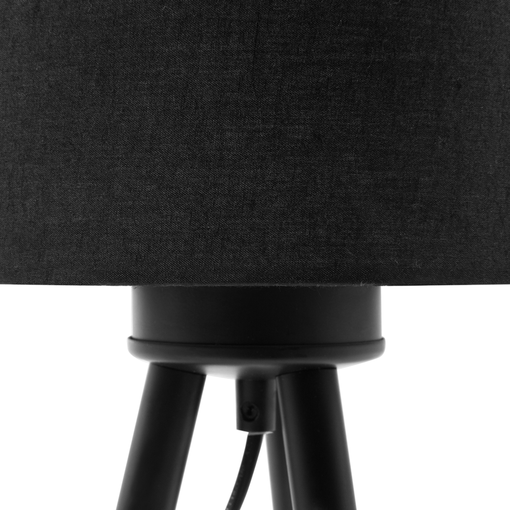 Set di 2 Lampade da Tavolo in Metallo Nero 40H cm Base Treppiede in Legno Paralume in Tessuto Nero Moderne