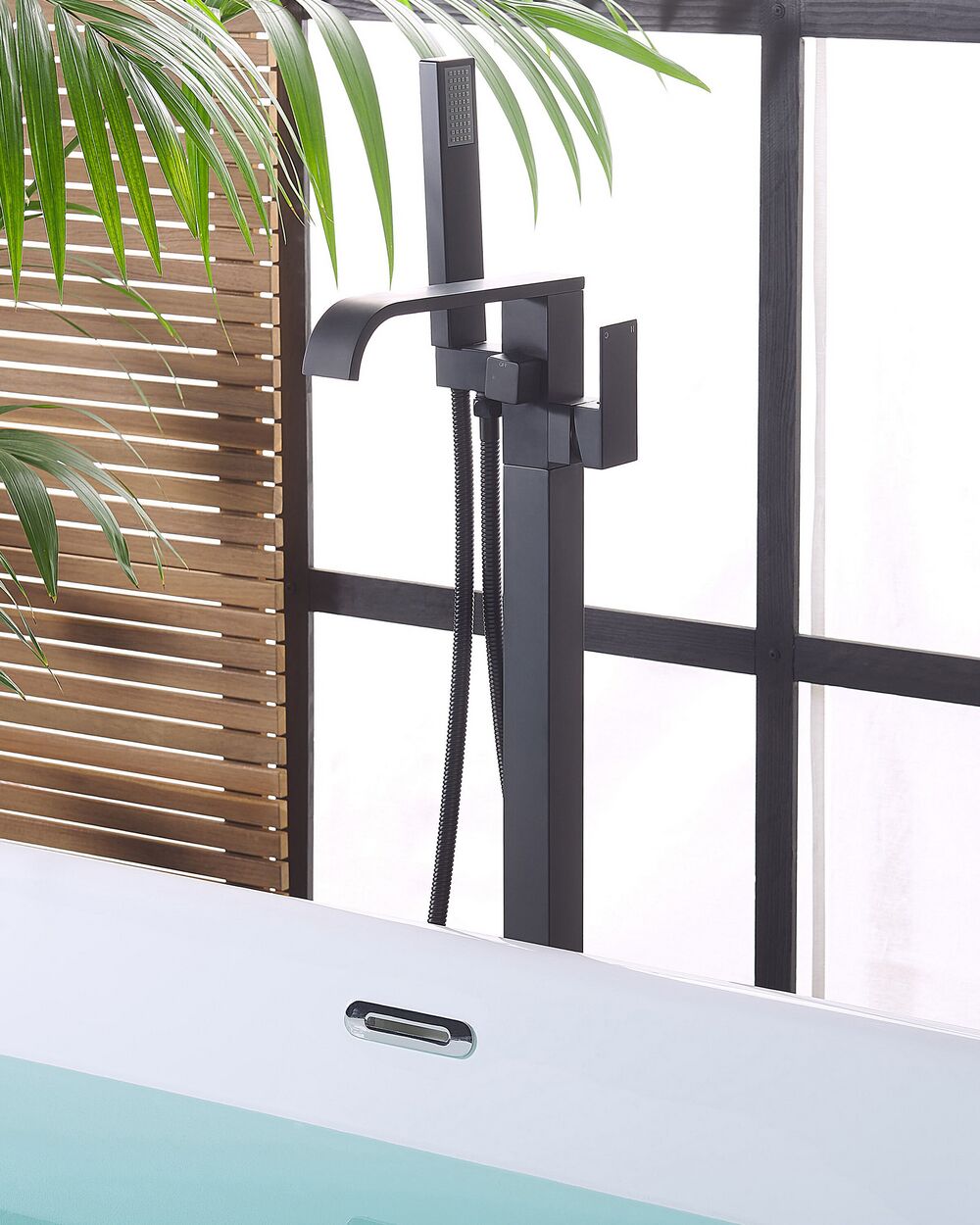Miscelatore vasca da bagno di colore Nero Opaco cromato freestanding stile moderno