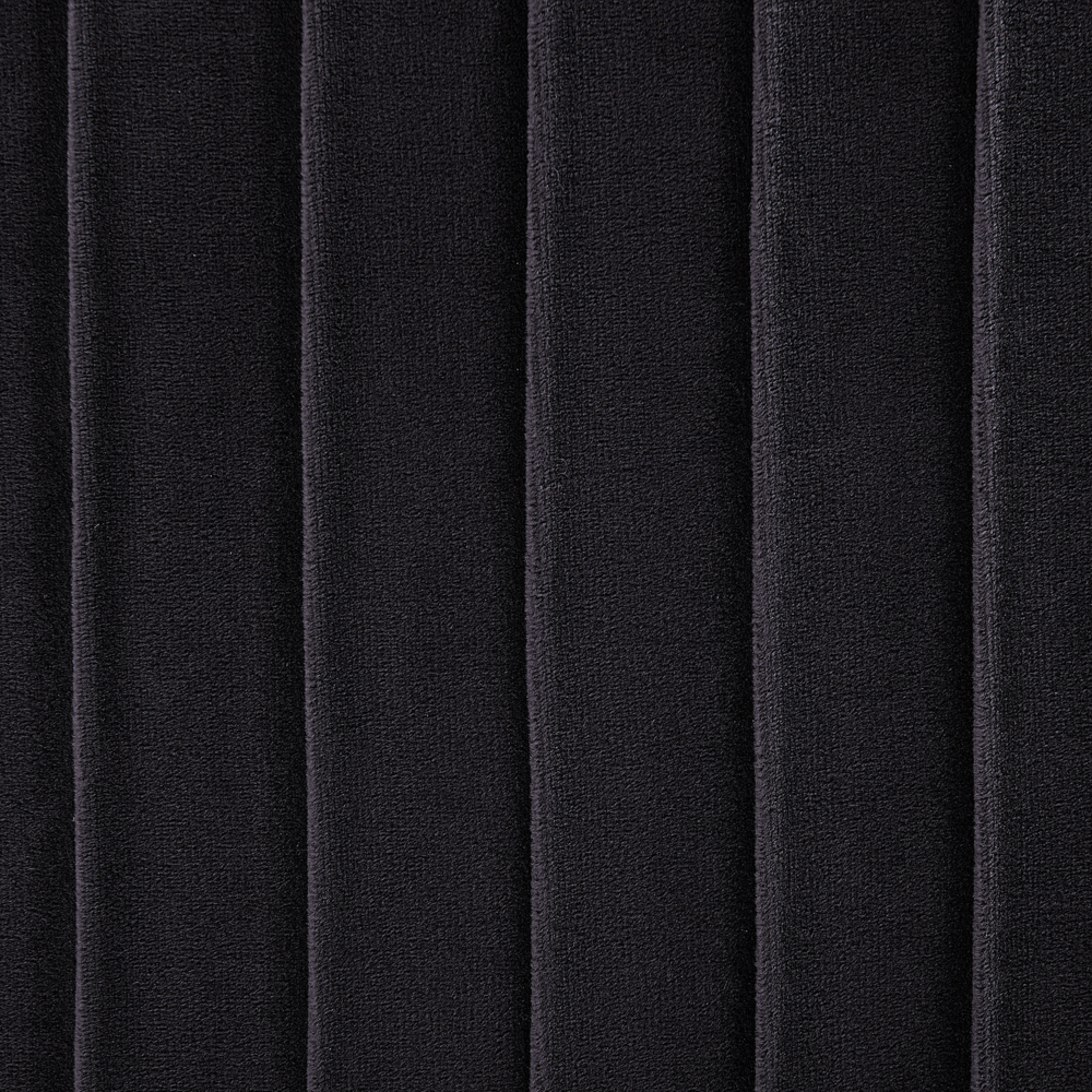 Poltrona Velluto Nero Braccioli Incassati Gambe In Legno Retrò