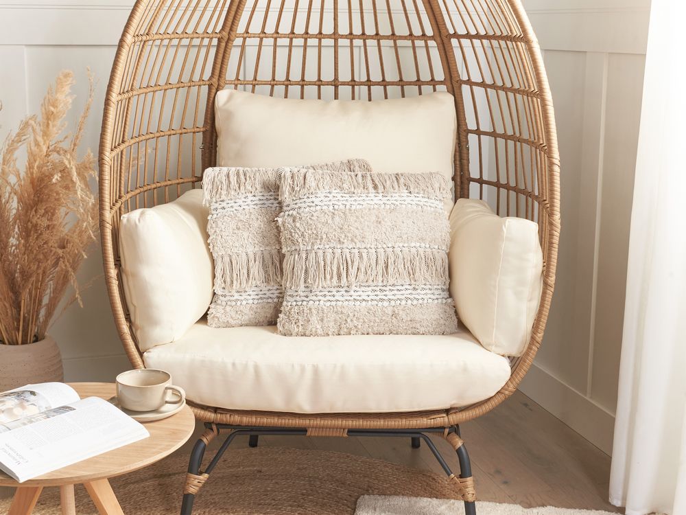 Set di 2 cuscini decorativi motivo a righe beige 45 x 45 cm con nappe Boho Retro Decor accessori