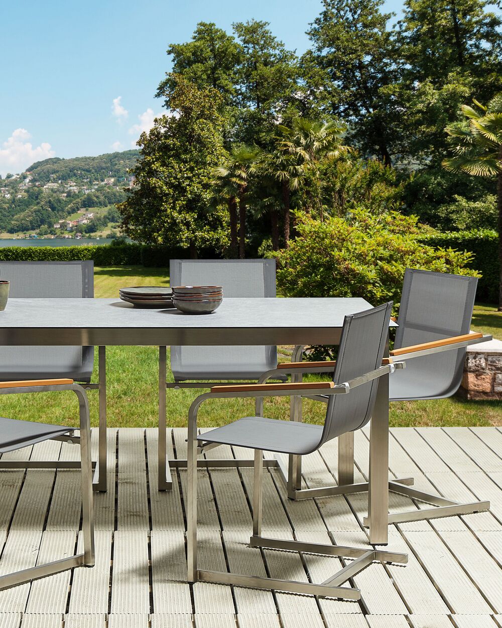 Set di 2 sedie da giardino con sedile sintetico grigio e struttura in acciaio inox