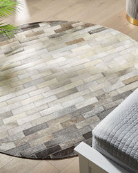Tappeto Rotondo Pelle Bovina Marrone e Beige ø 140 cm Patchwork Rettangoli Rustico