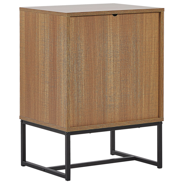 Comodino in legno chiaro con gambe in metallo bianco Mobiletto piccolo 69 x 49 cm Comodino moderno Mobili per camera da letto tradizionali