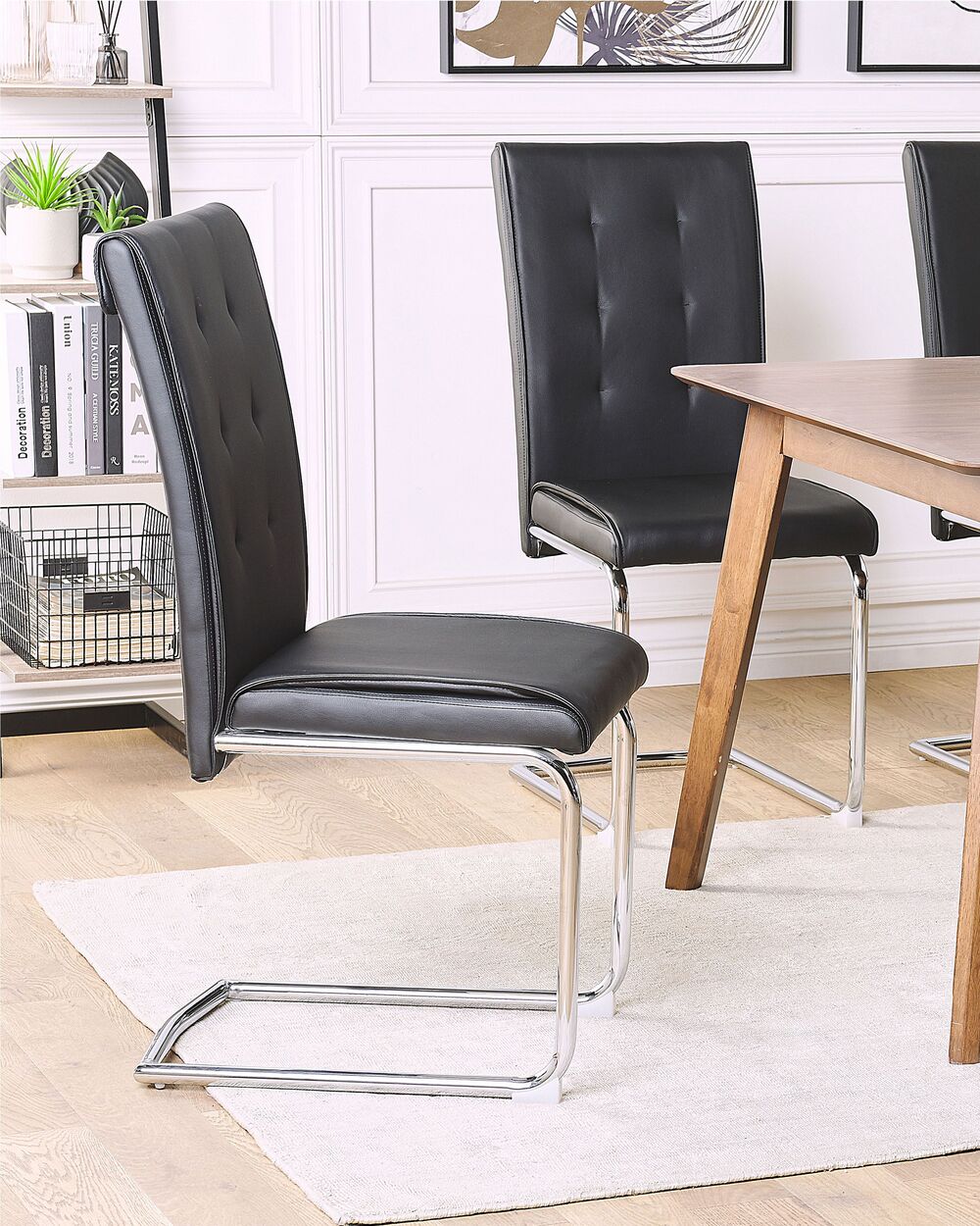 Set di sedie imbottite in ecopelle nera a sbalzo retrò sala da pranzo sala conferenze