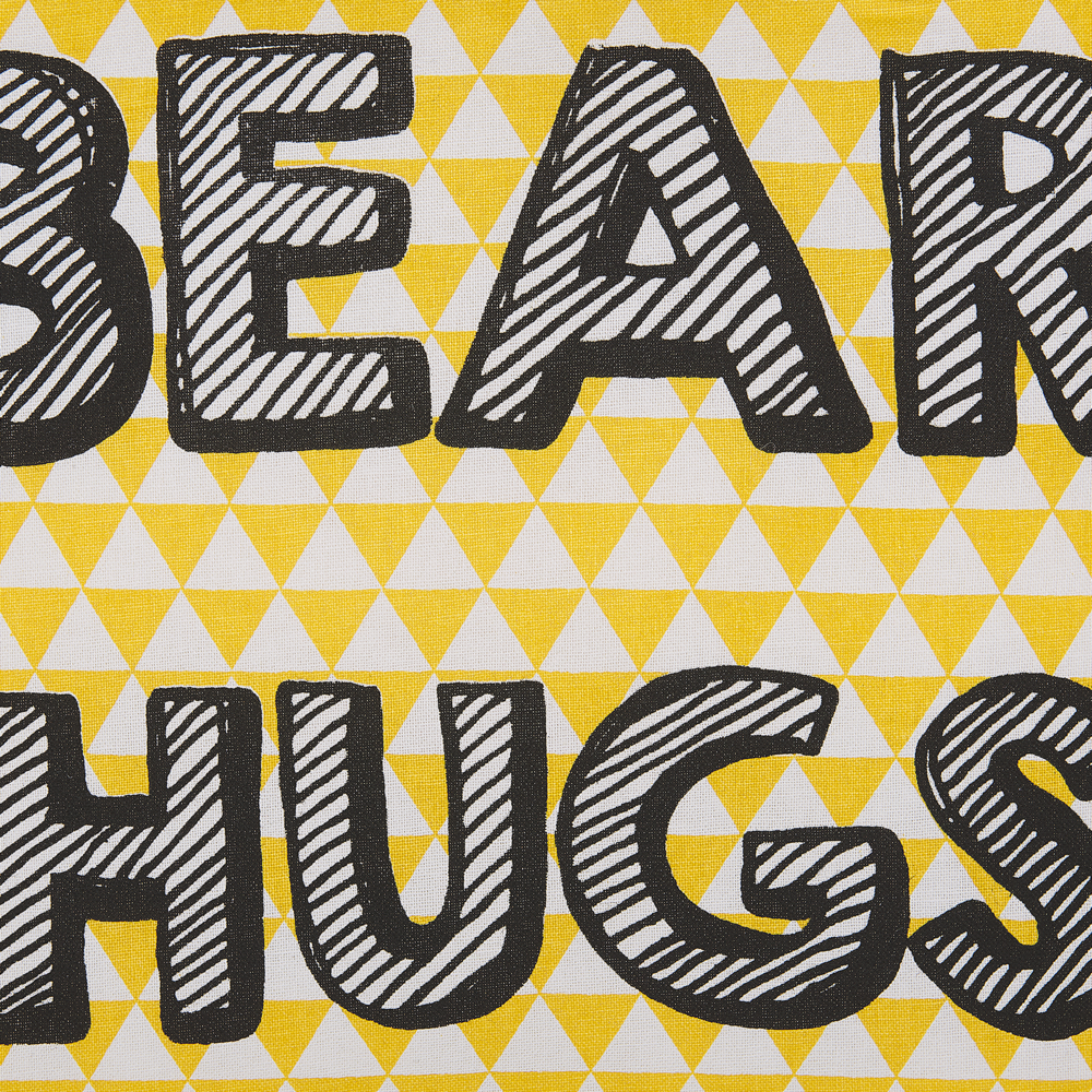 Cuscino per bambini in cotone giallo 40 x 40 cm Orso Abbracci stampa motivo a triangolo quadrato per cameretta