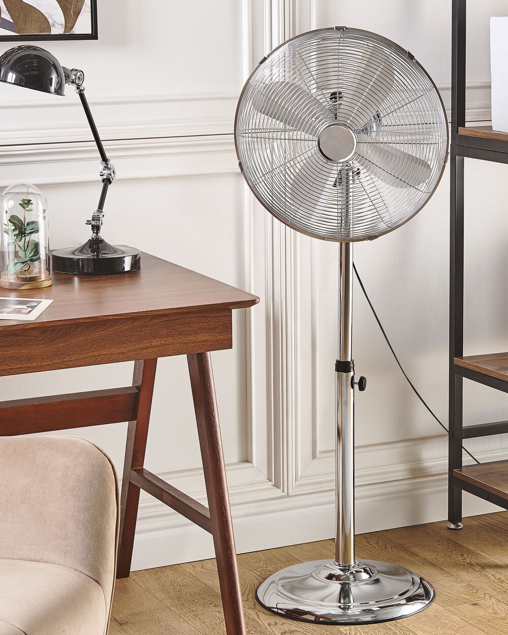 Ventilatore da pavimento in metallo regolabile in altezza in rame da soggiorno Ventilatore da terra Camera da letto moderna