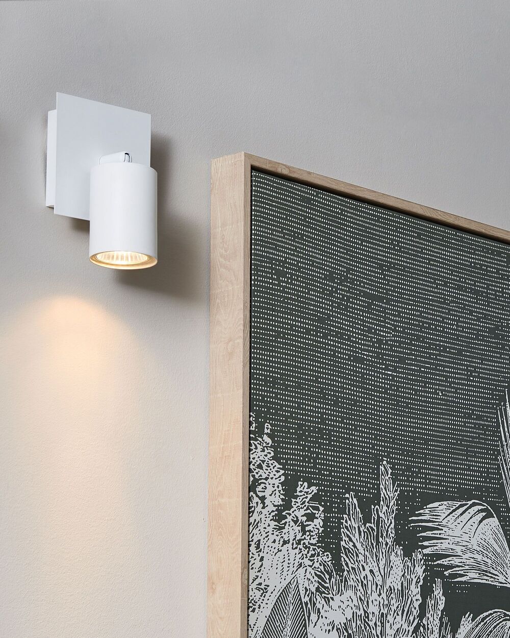 Set di 2 Lampade da Parete applique in metallo bianco Luce orientabile Glamour Design minimalista Illuminazione camera da letto