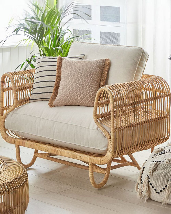 Poltrona Sedia in Rattan Naturale Beige con Cuscini in Cotone Vimini Boho Design