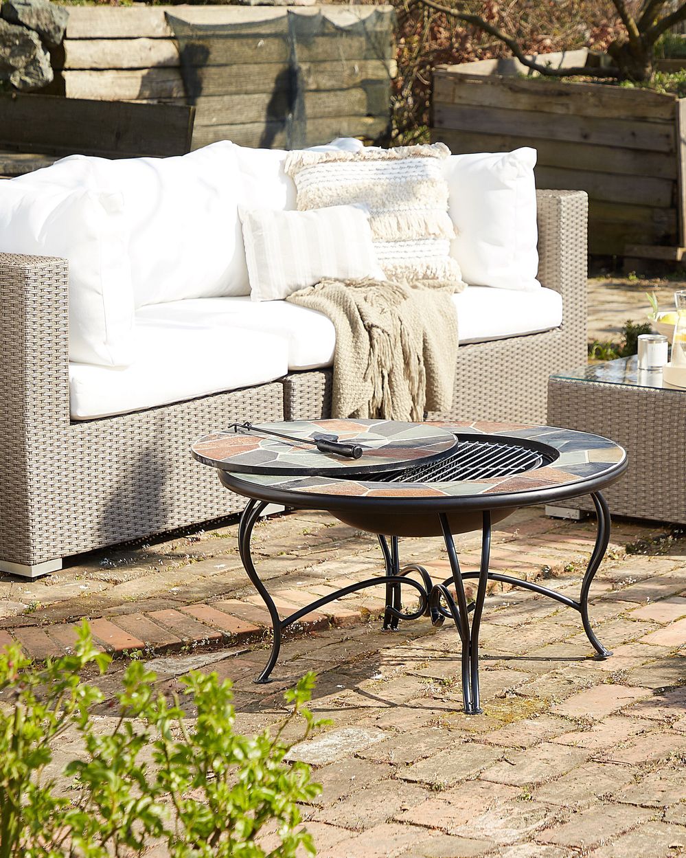 Braciere da esterno Multicolore con gambe in acciaio Nero rotonde in ceramica per barbecue da giardino a carbonella