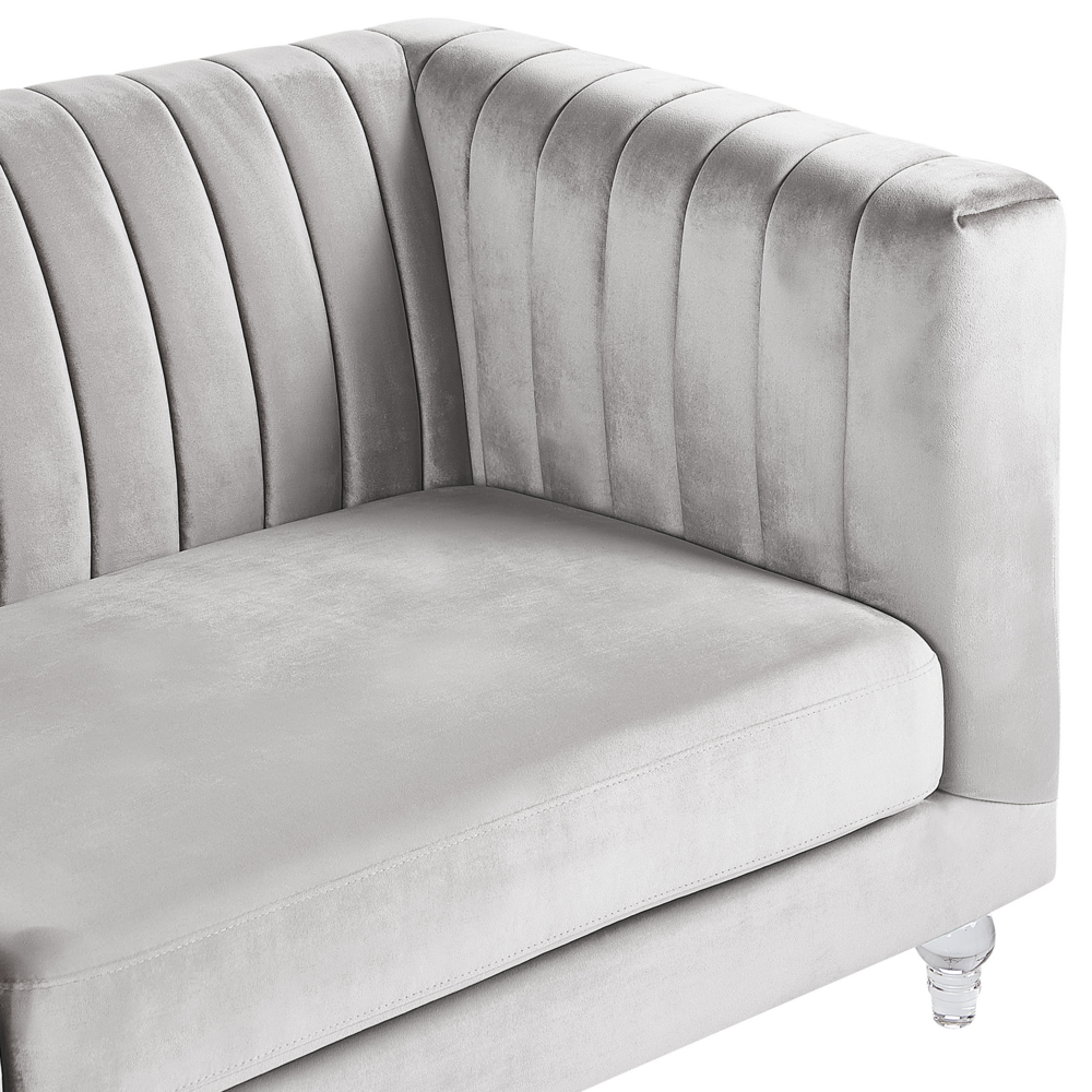 Divano grigio chiaro a 3 posti in velluto trapuntato stile smoking