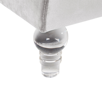 Divano grigio chiaro a 3 posti in velluto trapuntato stile smoking