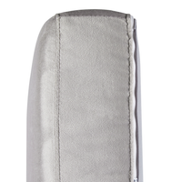 Divano grigio chiaro a 3 posti in velluto trapuntato stile smoking