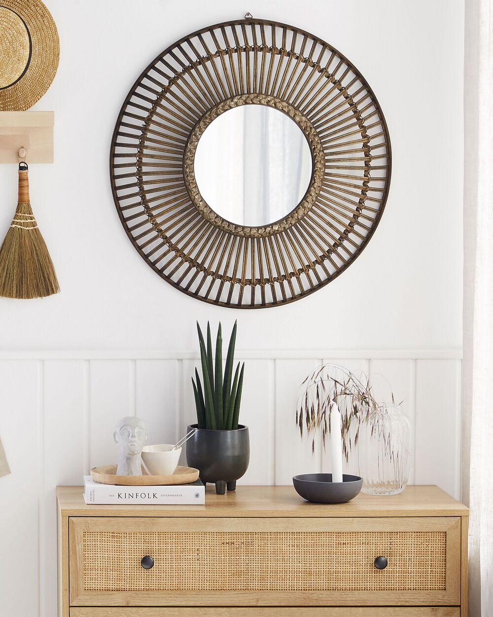Specchio Rotondo Decorativo in Legno Scuro Stile Boho ø 66 cm rustico tradizionale soggiorno camera da letto