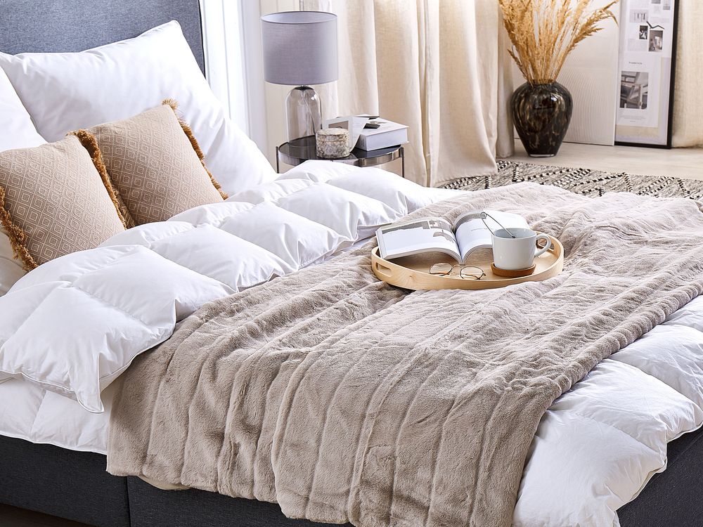 Moderna Coperta di Plaid Minimalista in morbido Tessuto di Poliestere 180 x 220 cm Beige  soggiorno camera da letto