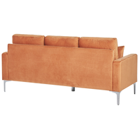Divano in velluto arancione a 3 posti con sedile imbottito e gambe in metallo con schienale e cuscini