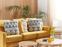 Set di 2 cuscini boho in cotone con motivo geometrico 45 x 45 cm beige e blu