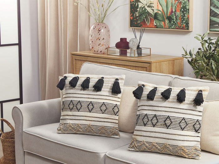 Set di 2 cuscini boho motivo geometrico nappe 45 x 45 cm beige e nero