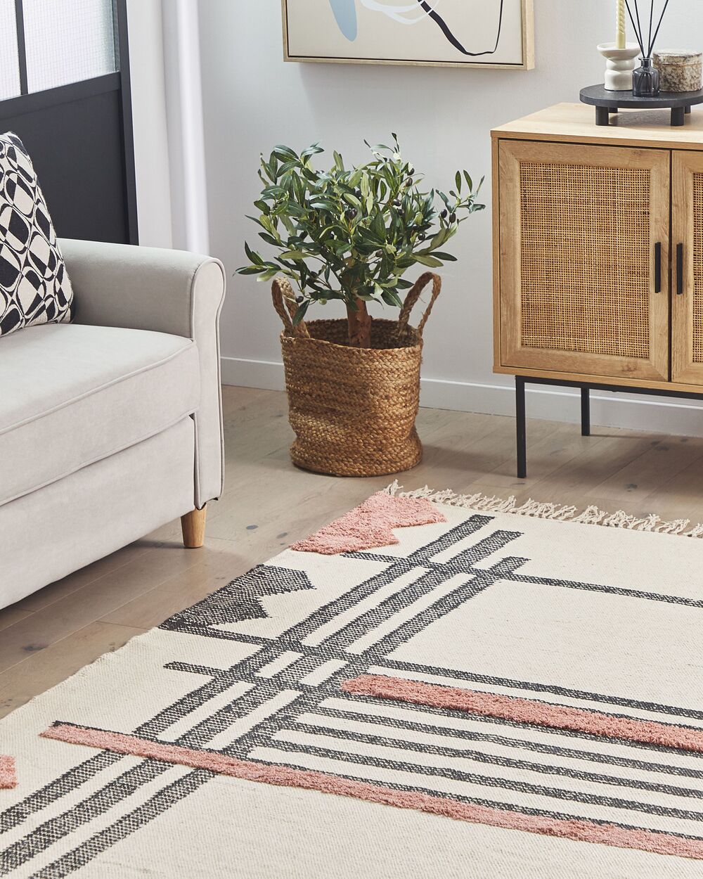 Tappeto in cotone beige e Nero tessuto a mano con frange 160 x 230 cm