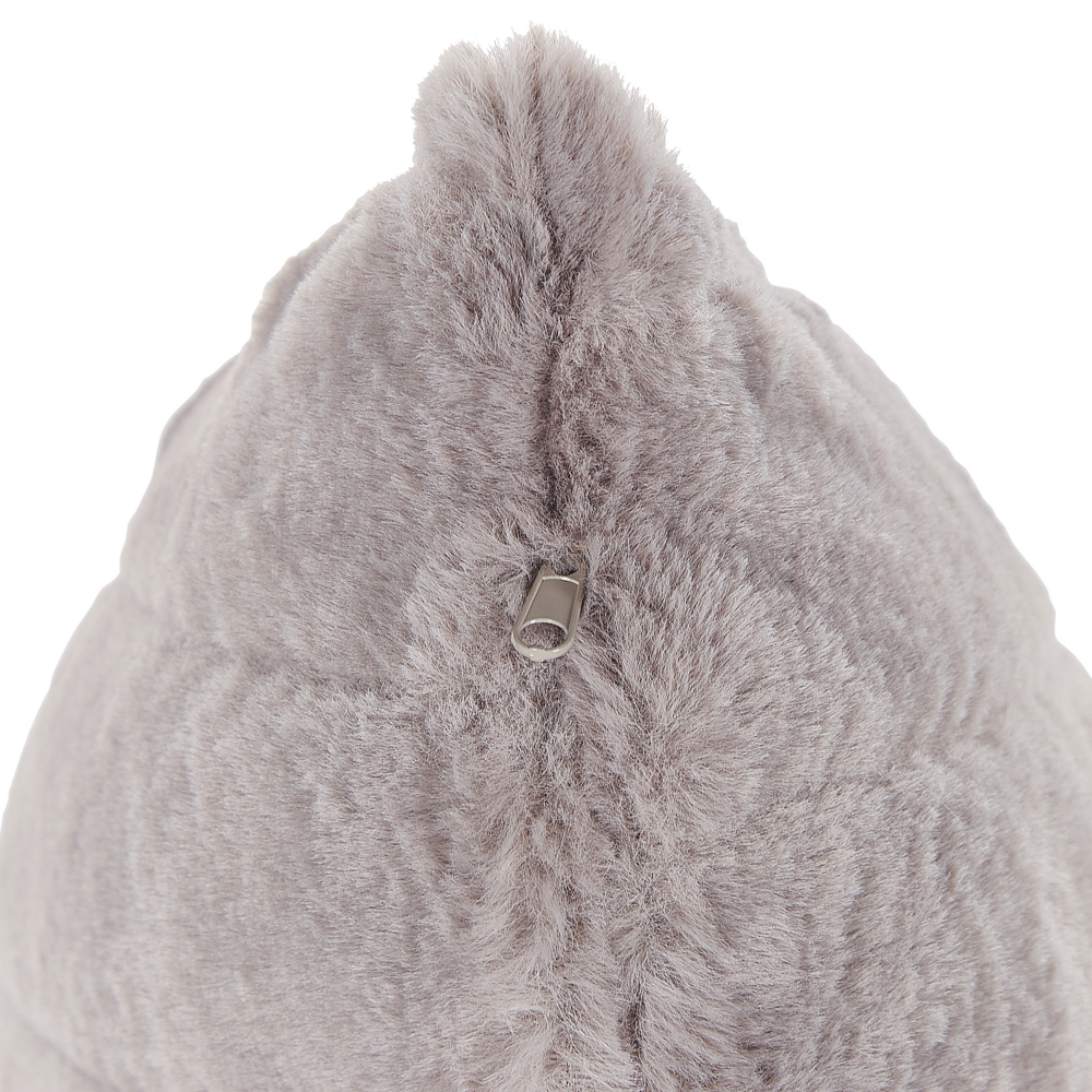 Set di 2 cuscini in poliestere grigio 45 x 45 cm Glam con cerniera in rilievo pelo soggiorno camera da letto