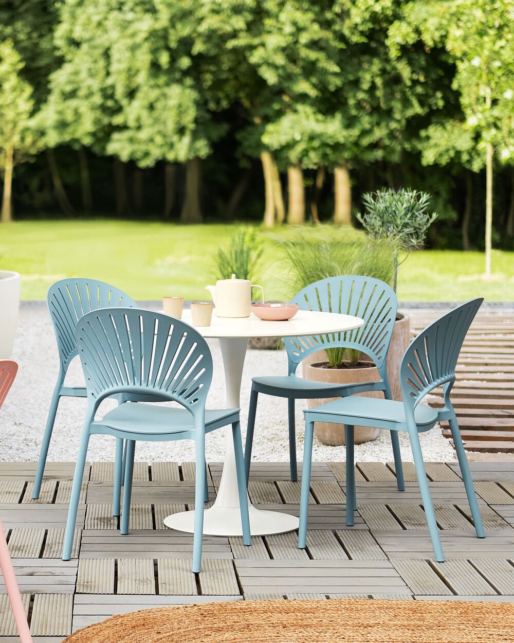 Set di 4 sedie da pranzo in plastica blu per interni ed esterni da giardino impilabili in stile minimalista